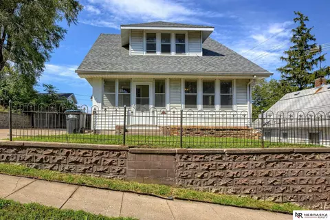 1414 Center St, Omaha, NE 68108