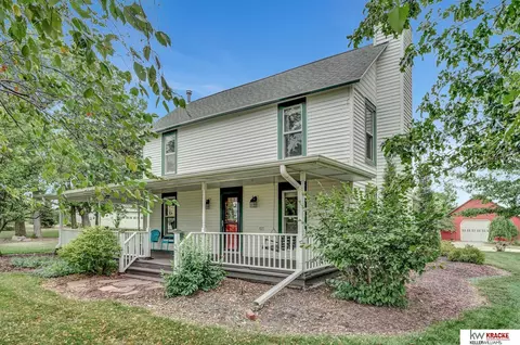11760 W Cedar Rd, De Witt, NE 68341