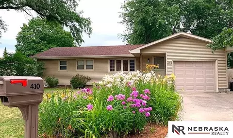 410 Eastridge Rd, Crete, NE 68333