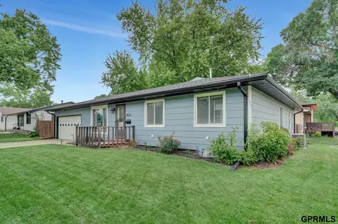 1602 N 16th St, Beatrice, NE 68310 photo 3