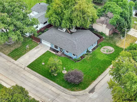 1602 N 16th St, Beatrice, NE 68310