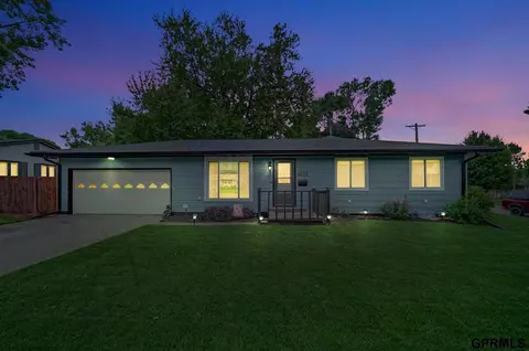 1602 N 16th St, Beatrice, NE 68310 photo 2
