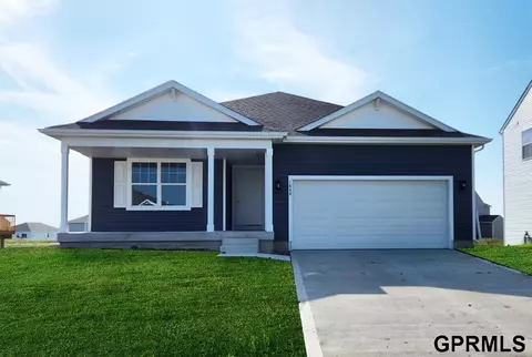 17513 Rose Lane Rd, Omaha, NE 68137