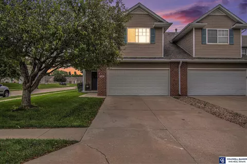 1761 N 176th Plz, Omaha, NE 68118