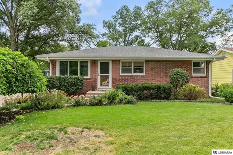 7101 York Ln, Lincoln, NE 68505