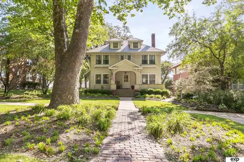 909 Mercer Blvd, Omaha, NE 68131