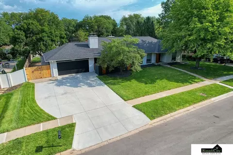 7440 Lincolnshire Rd, Lincoln, NE 68506