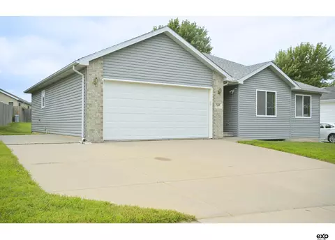 7217 N 16th St, Lincoln, NE 68521