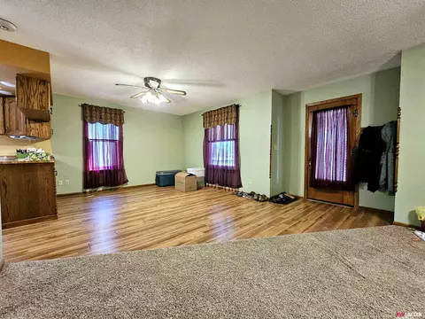 508 S Saunders Ave, Sutton, NE 68979 photo 4