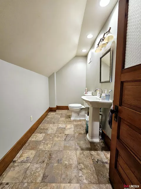 508 S Saunders Ave, Sutton, NE 68979 photo 17