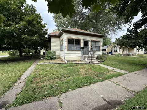 1005 Oak Ave, Crete, NE 68333