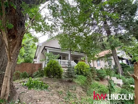 3018 Charles St, Omaha, NE 68131
