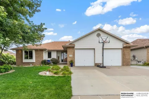 1406 Oran Dr, Council Bluffs, IA 51503