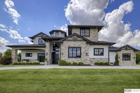 1708 S 218th Ave, Elkhorn, NE 68022