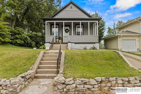 2915 Charles St, Omaha, NE 68131