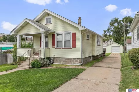 4404 Wakeley St, Omaha, NE 68131