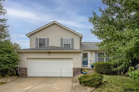 7118 S 176 St, Omaha, NE 68136