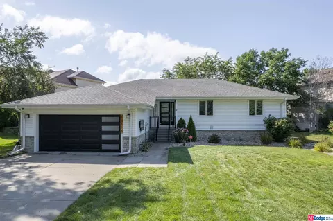 16616 S 78th St, Papillion, NE 68046