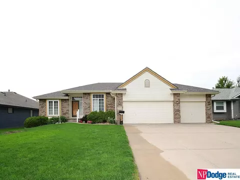 15059 Ohio St, Omaha, NE 68116