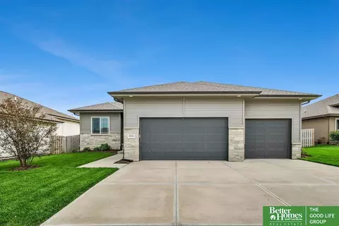 18761 Spaulding St, Omaha, NE 68022