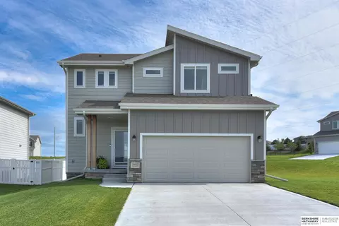 18062 Chutney Dr, Omaha, NE 68136