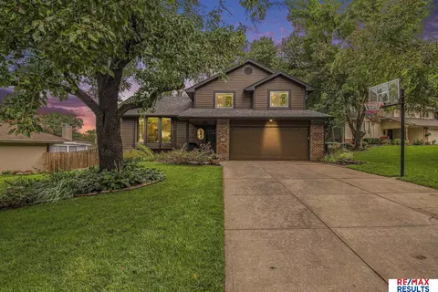 15030 Patterson Cir, Omaha, NE 68137