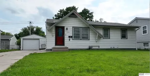 3324 Pedersen Dr, Omaha, NE 68144