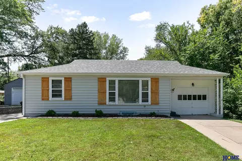 345 S 46th St, Lincoln, NE 68510