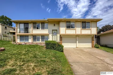13712 Edna St, Omaha, NE 68138