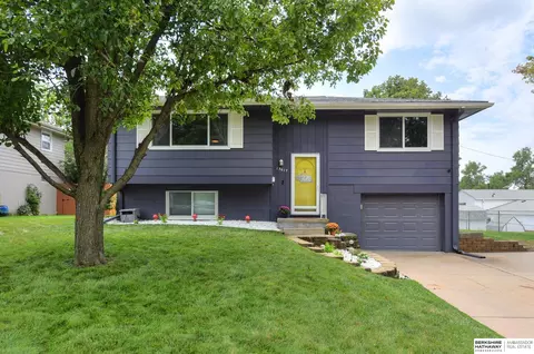 13617 Frederick St, Omaha, NE 68144
