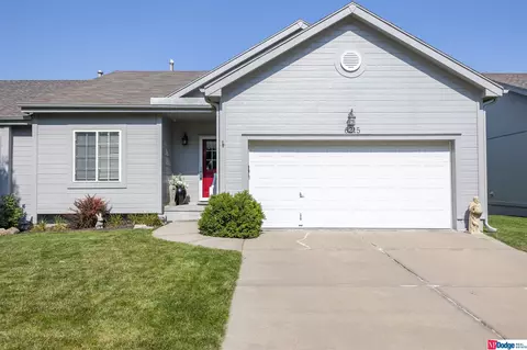 6215 S 116th St, Omaha, NE 68137