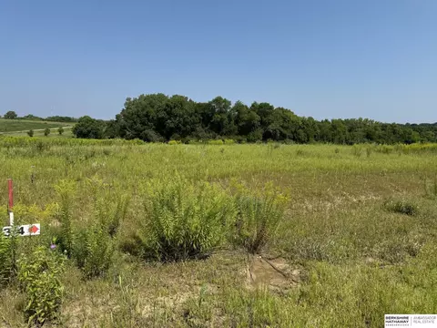 2717 Hidden Timbers Dr, Fremont, NE 68025