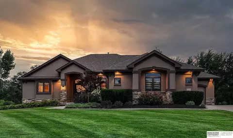 2218 S 214 Avenue Cir, Elkhorn, NE 68022