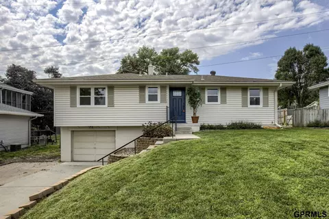 1912 S 123 St, Omaha, NE 68144