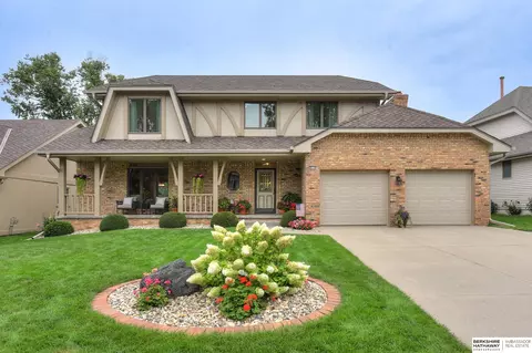 6118 S 102 Ter, Omaha, NE 68127