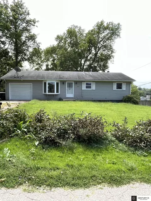 505 Lincoln St, Nehawka, NE 68413