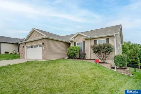 4636 W Mary Louise Ln, Lincoln, NE 68528