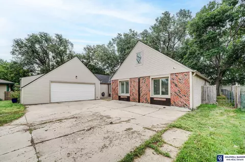 535 W Keating Cir, Lincoln, NE 68521