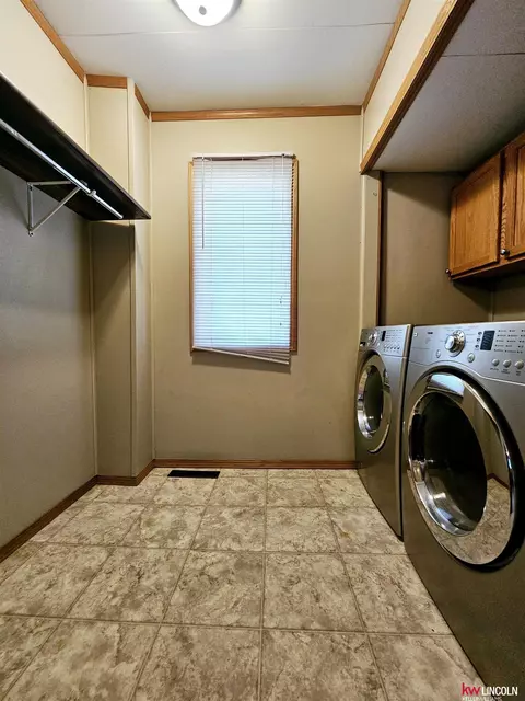 509 E Forrest St, Sutton, NE 68979 photo 3