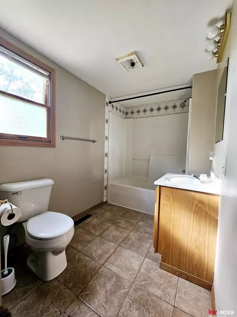 509 E Forrest St, Sutton, NE 68979 photo 4