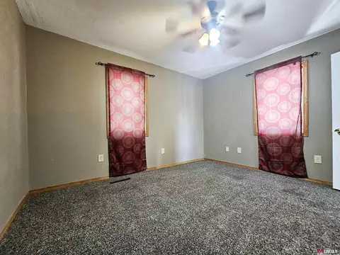 509 E Forrest St, Sutton, NE 68979 photo 9