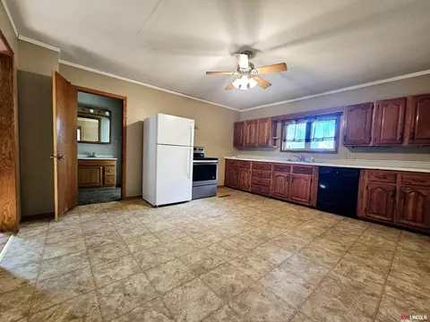 509 E Forrest St, Sutton, NE 68979 photo 2