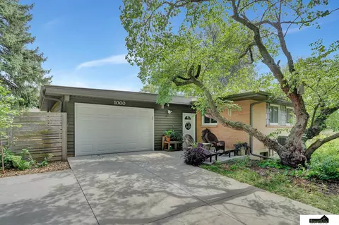 1000 Scenic Ln, Lincoln, NE 68505