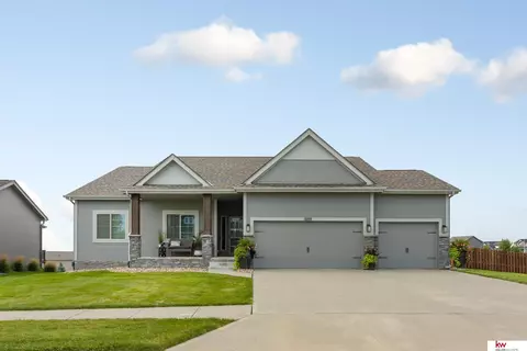16339 Weber St, Bennington, NE 68007
