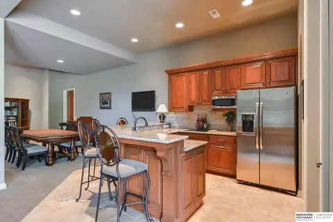 Kitchen - 13402 Hamilton St, Omaha, NE 68154 photo 8 of 9