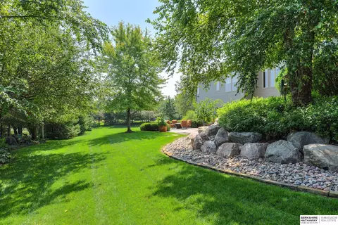 Exterior - 13402 Hamilton St, Omaha, NE 68154 photo 6 of 9