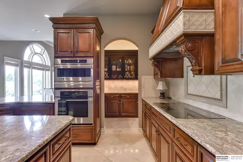 Kitchen - 13402 Hamilton St, Omaha, NE 68154 photo 7 of 9