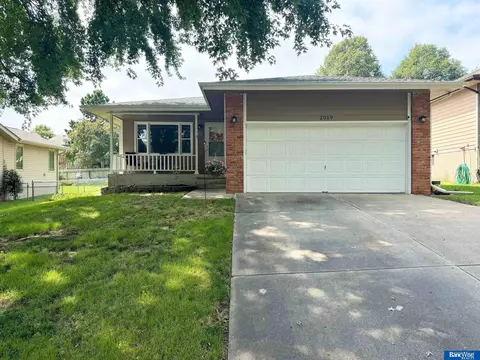 2019 Old Glory Rd, Lincoln, NE 68521
