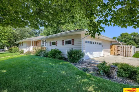 1648 E Linden Ave, Fremont, NE 68025