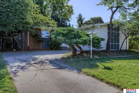 5203 N 86 St, Omaha, NE 68134